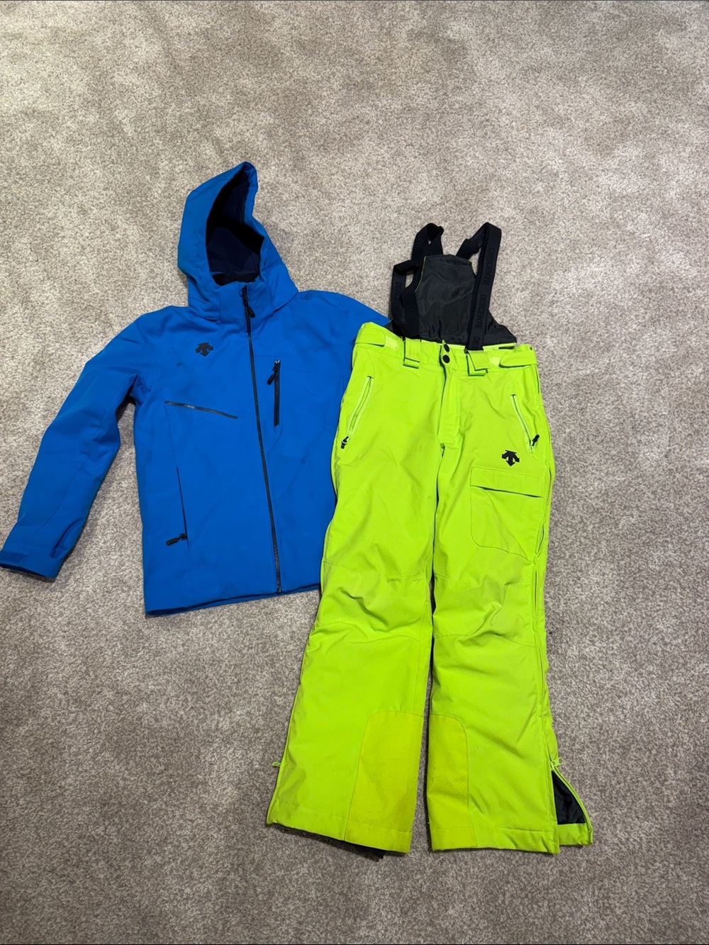 DESCENTE Blue Ski Jacket & Neon Lime Bib Snow Pants Set
